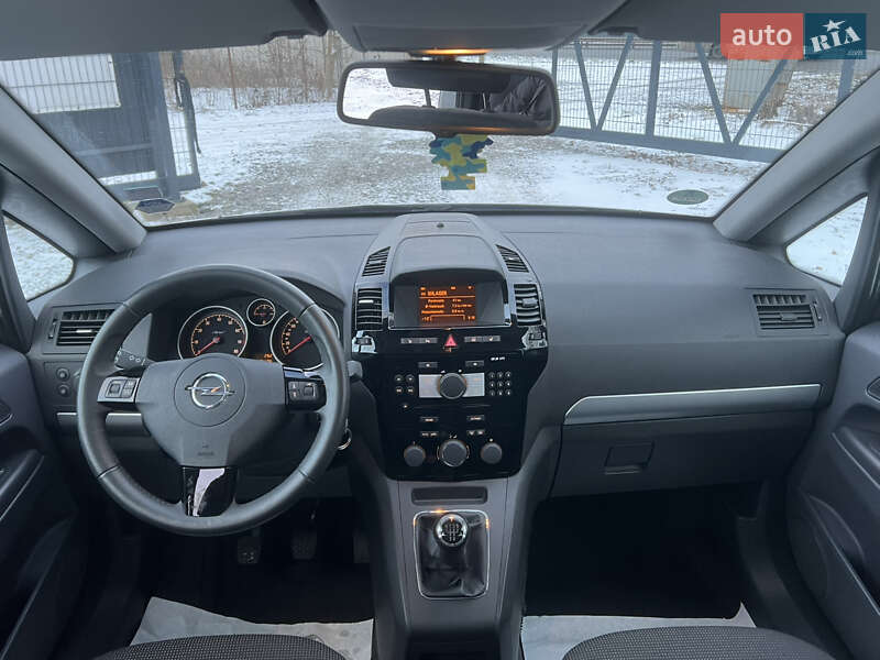 Мінівен Opel Zafira 2013 в Вінниці