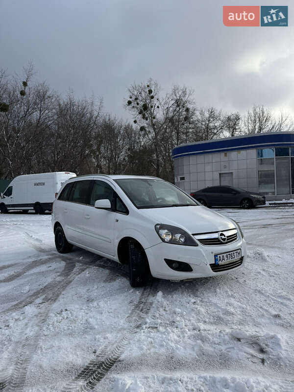 Мінівен Opel Zafira 2013 в Києві