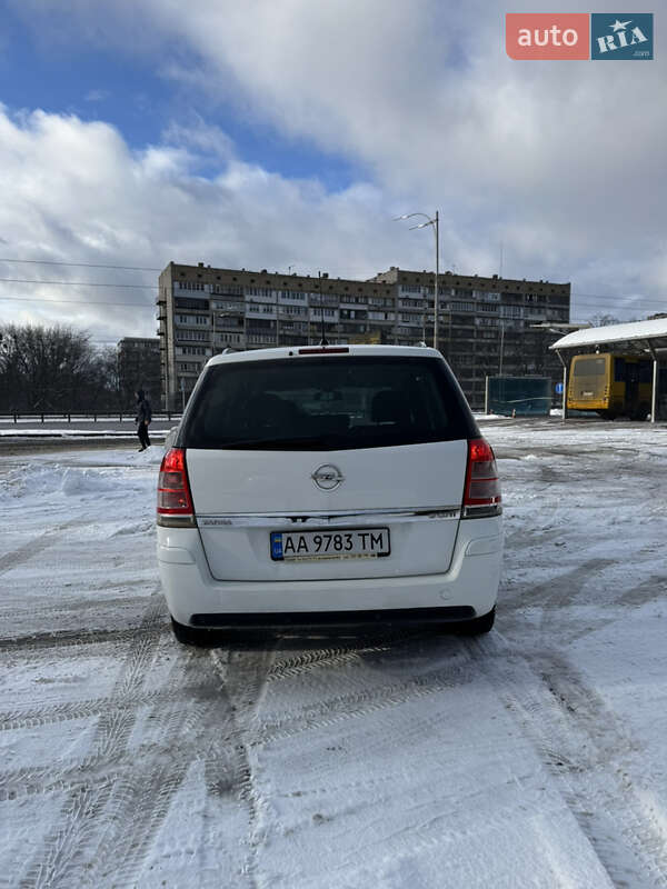 Мінівен Opel Zafira 2013 в Києві