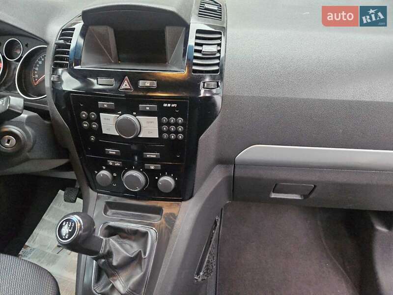 Минивэн Opel Zafira 2010 в Виннице