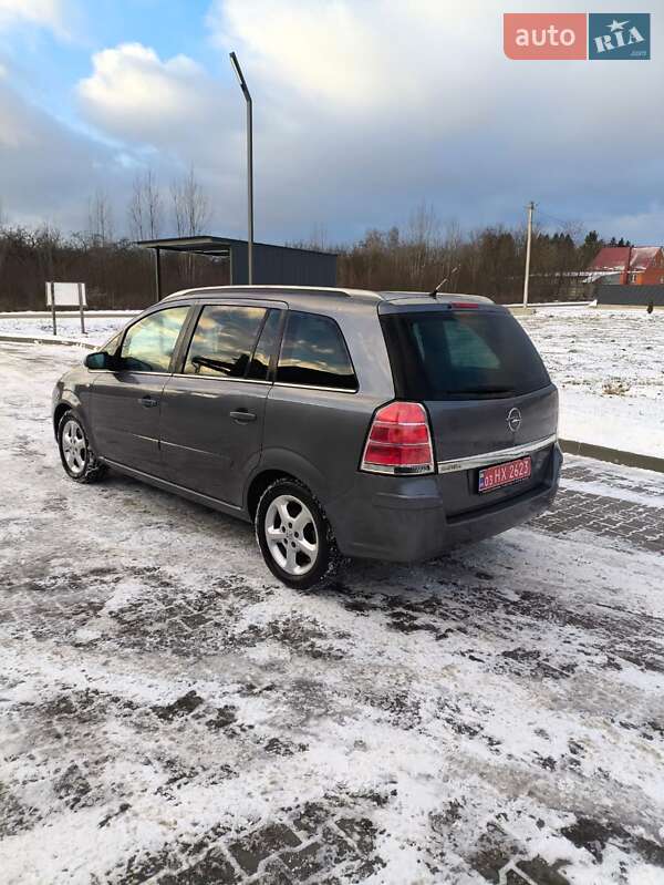 Мінівен Opel Zafira 2005 в Любомлі
