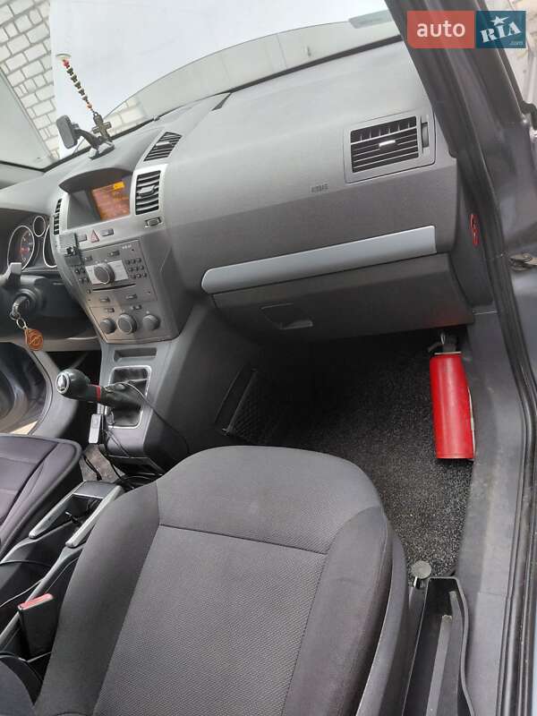 Минивэн Opel Zafira 2007 в Кременчуге