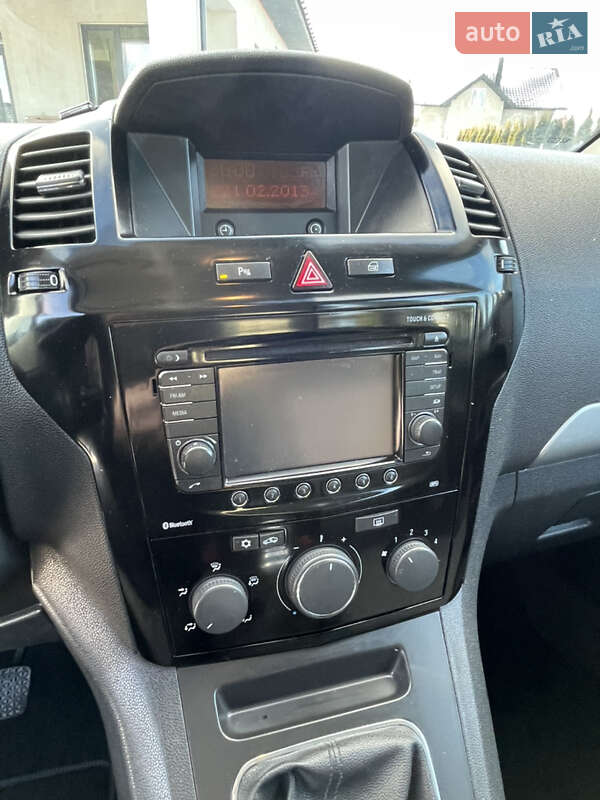 Мінівен Opel Zafira 2013 в Луцьку