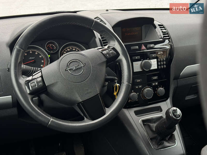 Мінівен Opel Zafira 2011 в Львові