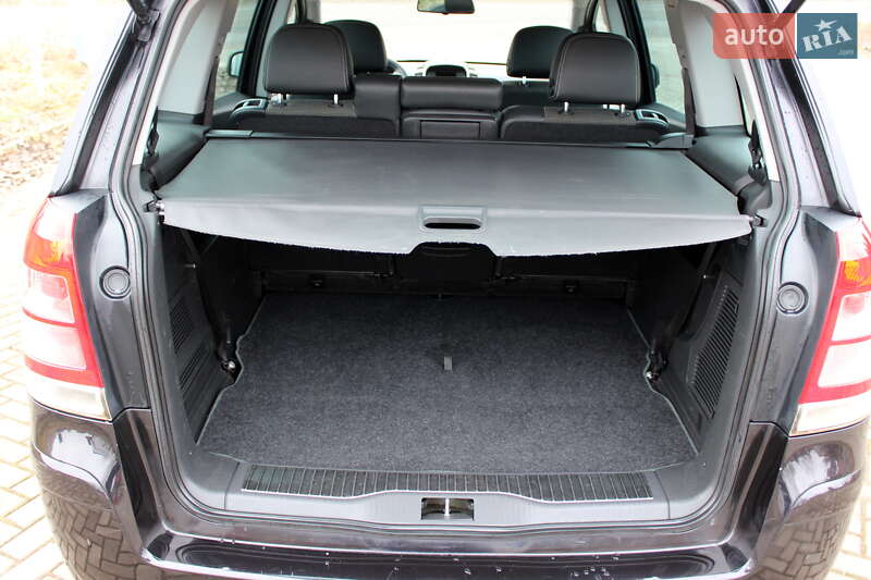 Мінівен Opel Zafira 2011 в Самборі