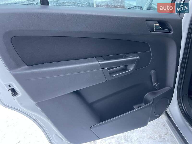 Минивэн Opel Zafira 2010 в Белой Церкви фото 18 Минивэн Opel Zafira 2010 в Белой Церкви