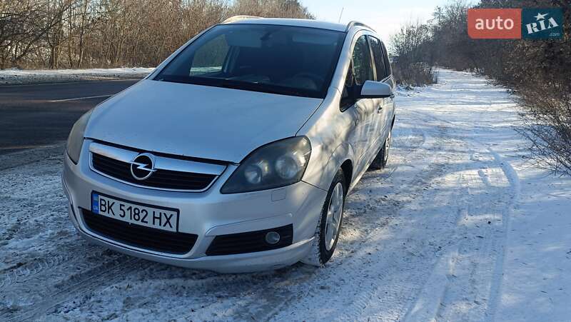 Мінівен Opel Zafira 2005 в Острозі