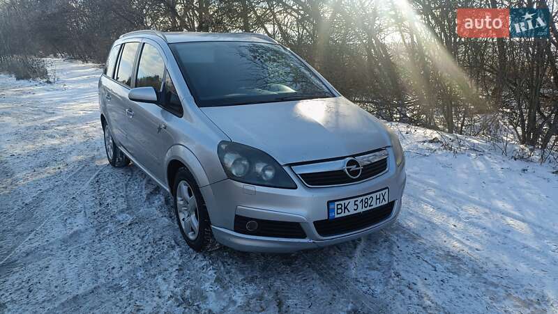 Мінівен Opel Zafira 2005 в Острозі