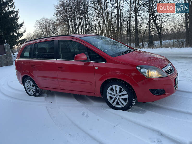 Мінівен Opel Zafira 2011 в Радомишлі