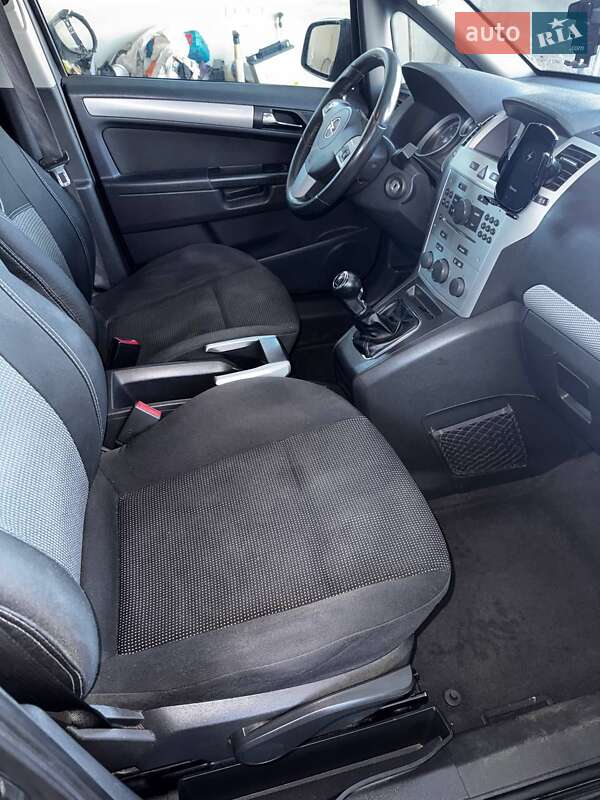 Мінівен Opel Zafira 2010 в Коломиї