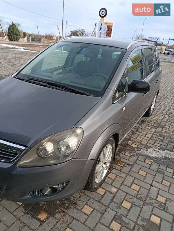 Мінівен Opel Zafira 2010 в Коломиї