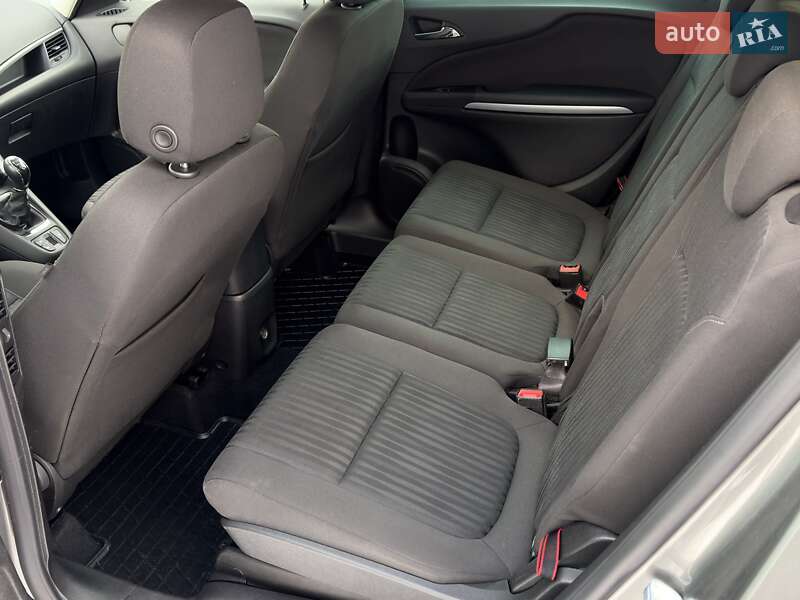 Мінівен Opel Zafira 2017 в Луцьку