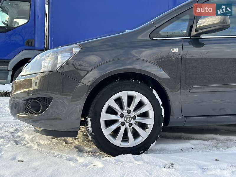 Мінівен Opel Zafira 2014 в Рівному