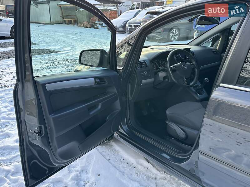 Мінівен Opel Zafira 2014 в Рівному