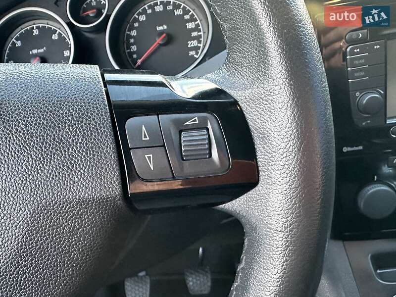 Мінівен Opel Zafira 2014 в Рівному