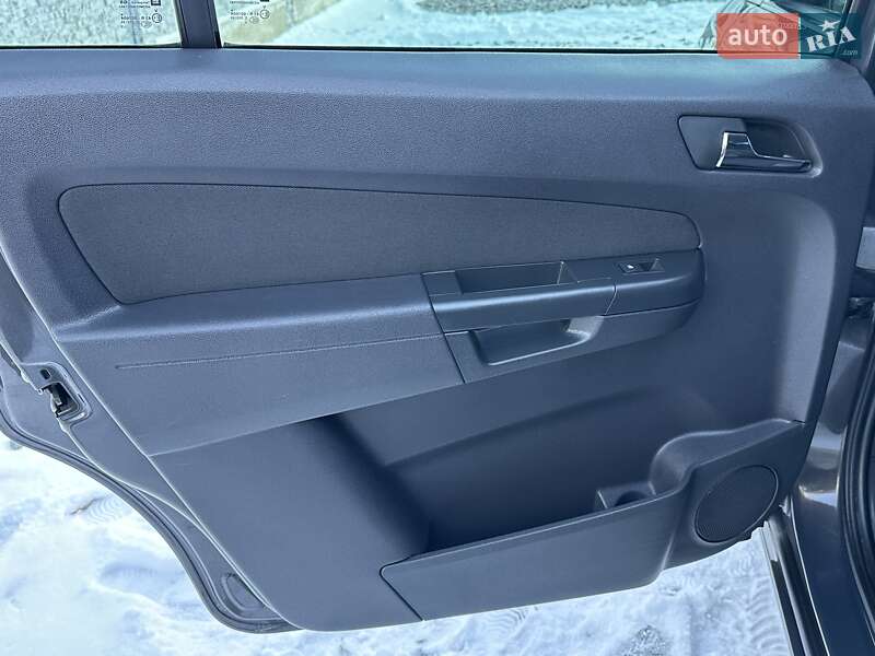 Мінівен Opel Zafira 2014 в Рівному