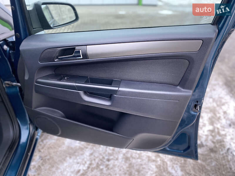 Минивэн Opel Zafira 2007 в Белой Церкви