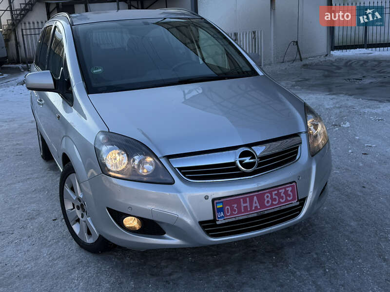 Минивэн Opel Zafira 2014 в Луцке фото Минивэн Opel Zafira 2014 в Луцке