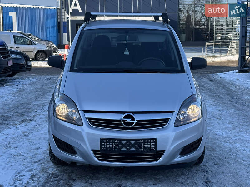 Мінівен Opel Zafira 2011 в Рівному фото 2 Мінівен Opel Zafira 2011 в Рівному