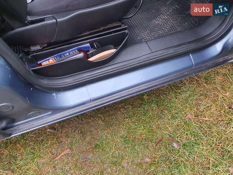 Минивэн Opel Zafira 2000 в Сарнах фото 10 Минивэн Opel Zafira 2000 в Сарнах