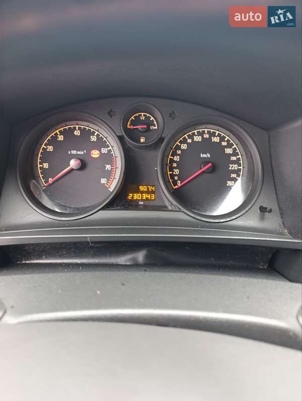 Минивэн Opel Zafira 2009 в Луцке фото 22 Минивэн Opel Zafira 2009 в Луцке