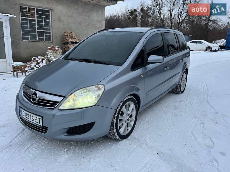 Минивэн Opel Zafira 2008 в Луцке фото Минивэн Opel Zafira 2008 в Луцке
