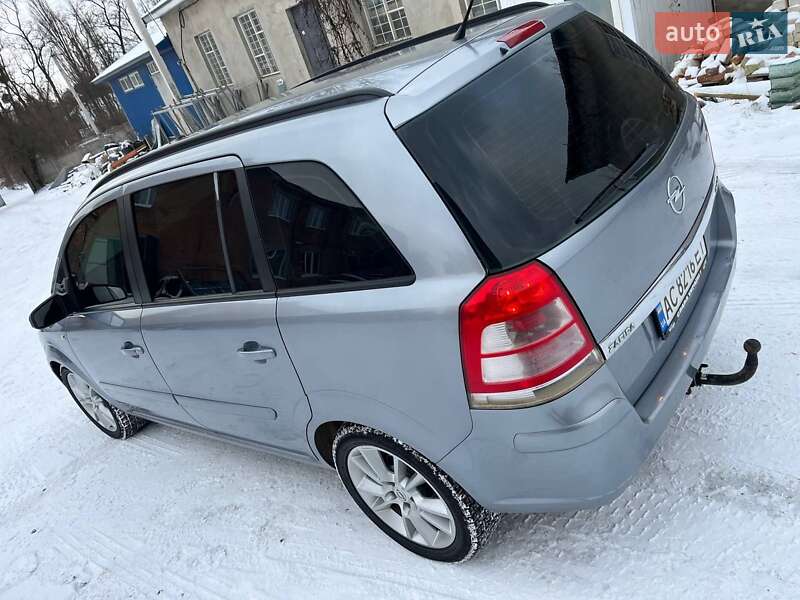 Минивэн Opel Zafira 2008 в Луцке фото 7 Минивэн Opel Zafira 2008 в Луцке