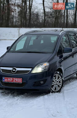 Минивэн Opel Zafira 2011 в Луцке