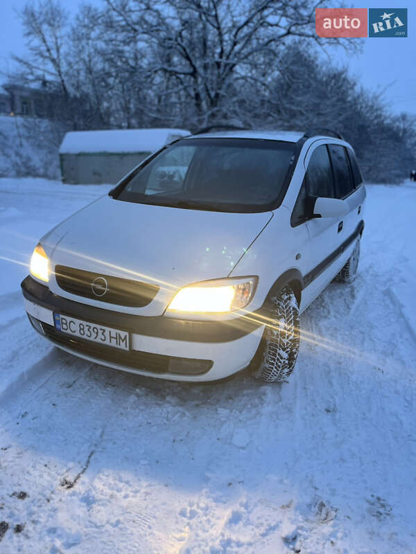 Минивэн Opel Zafira 2001 в Стрые