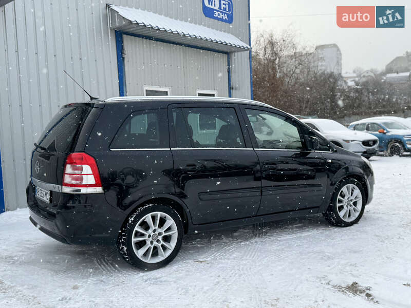 Минивэн Opel Zafira 2010 в Виннице