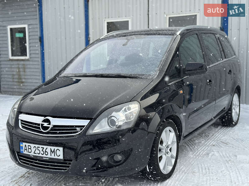 Минивэн Opel Zafira 2010 в Виннице
