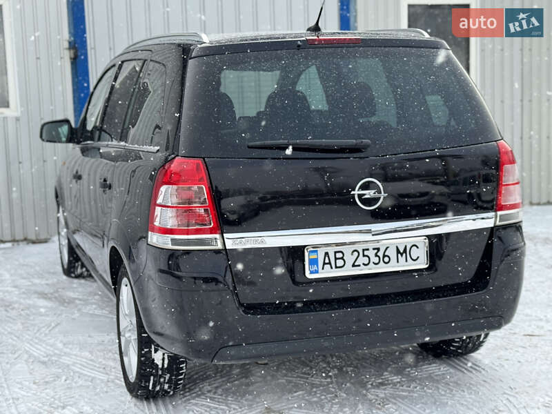 Минивэн Opel Zafira 2010 в Виннице