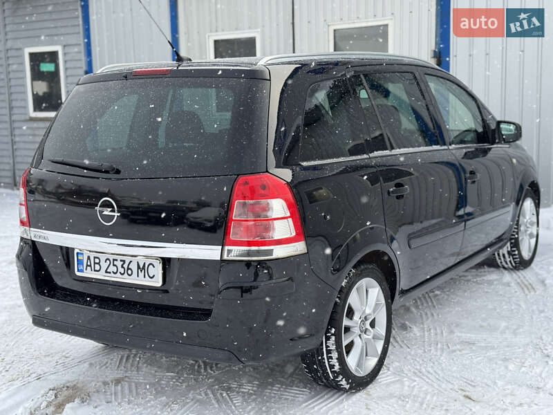 Минивэн Opel Zafira 2010 в Виннице