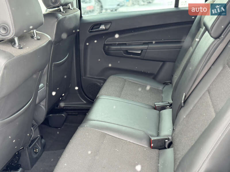 Минивэн Opel Zafira 2010 в Виннице