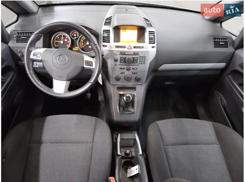 Минивэн Opel Zafira 2010 в Луцке фото 6 Минивэн Opel Zafira 2010 в Луцке