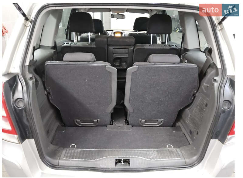 Минивэн Opel Zafira 2010 в Луцке фото 10 Минивэн Opel Zafira 2010 в Луцке