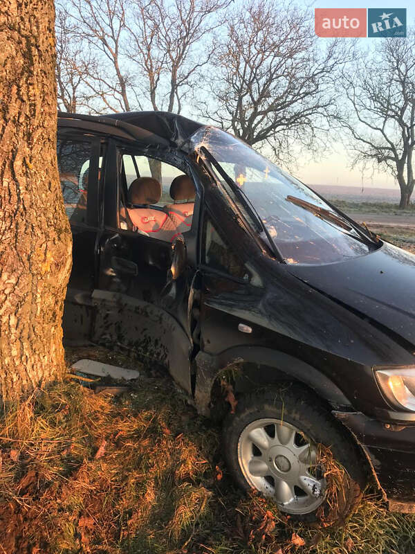 Мінівен Opel Zafira 2001 в Чернівцях фото 9 Мінівен Opel Zafira 2001 в Чернівцях