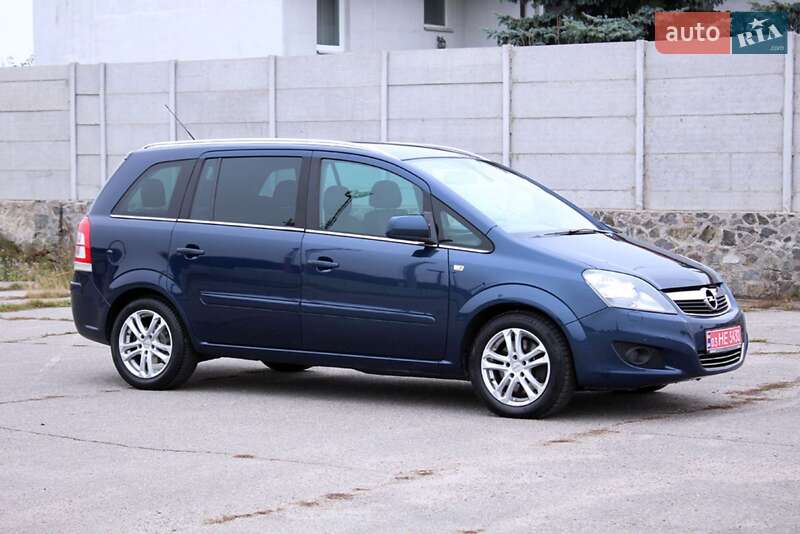Минивэн Opel Zafira 2012 в Виннице
