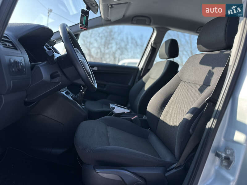 Минивэн Opel Zafira 2009 в Виннице