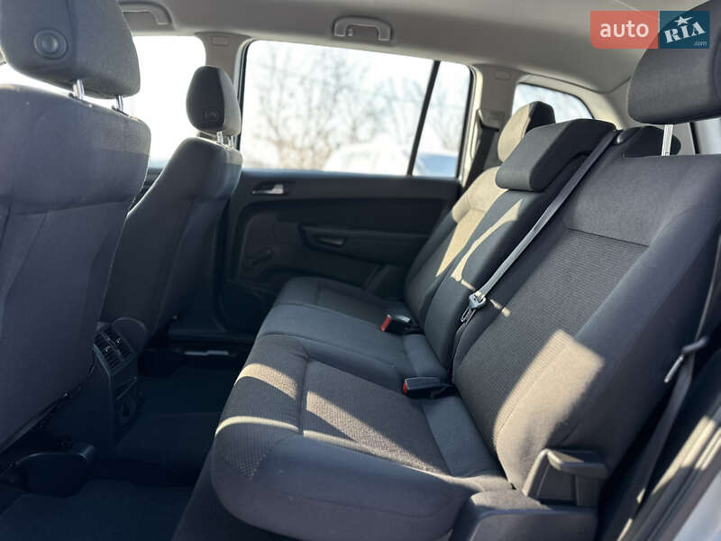 Минивэн Opel Zafira 2009 в Виннице