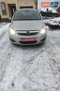 Минивэн Opel Zafira 2011 в Луцке