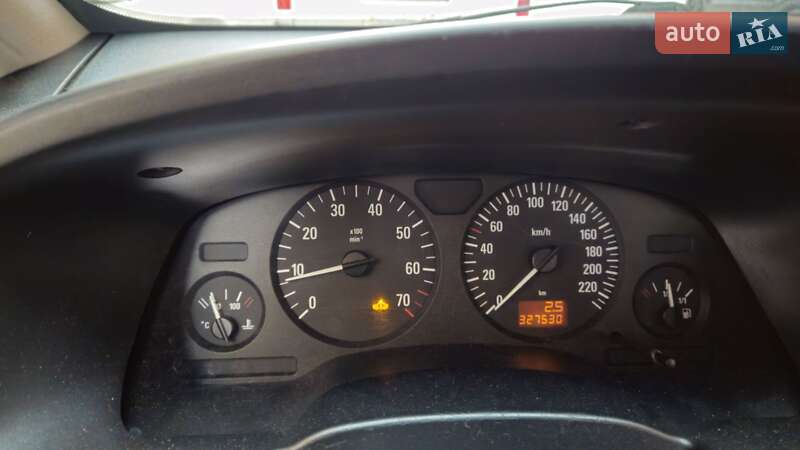 Минивэн Opel Zafira 2002 в Нетешине