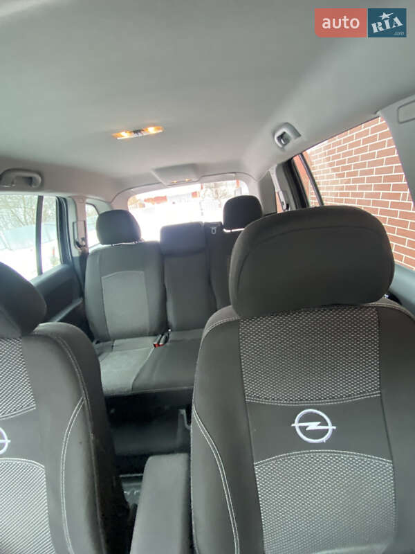 Минивэн Opel Zafira 2008 в Калуше