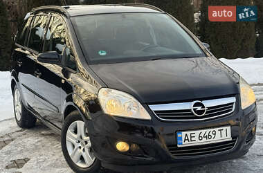 Минивэн Opel Zafira 2008 в Дублянах