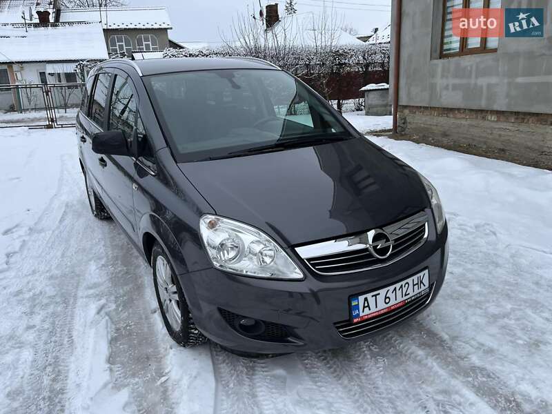 Минивэн Opel Zafira 2011 в Коломые