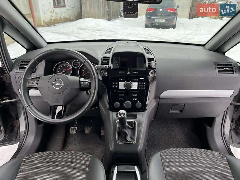 Минивэн Opel Zafira 2011 в Коломые