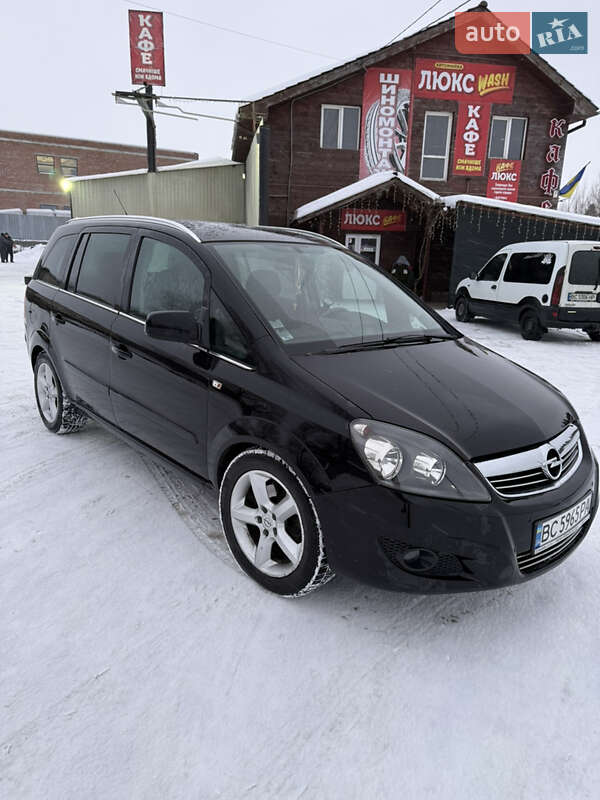 Opel Zafira 2011