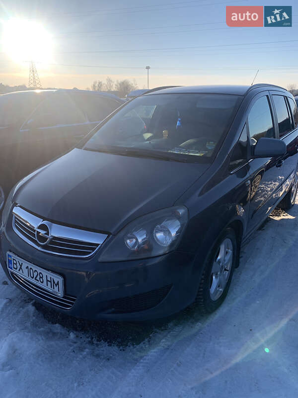 Минивэн Opel Zafira 2010 в Хмельницком фото 3 Минивэн Opel Zafira 2010 в Хмельницком