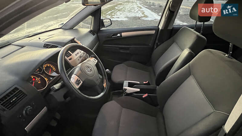 Минивэн Opel Zafira 2008 в Львове