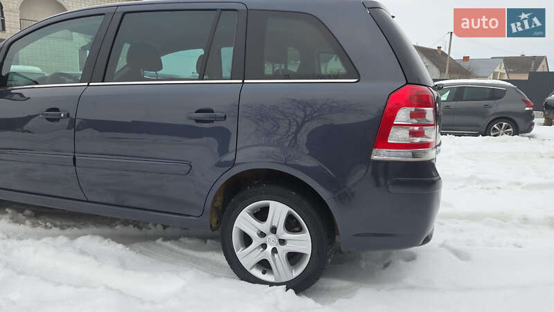 Минивэн Opel Zafira 2010 в Львове